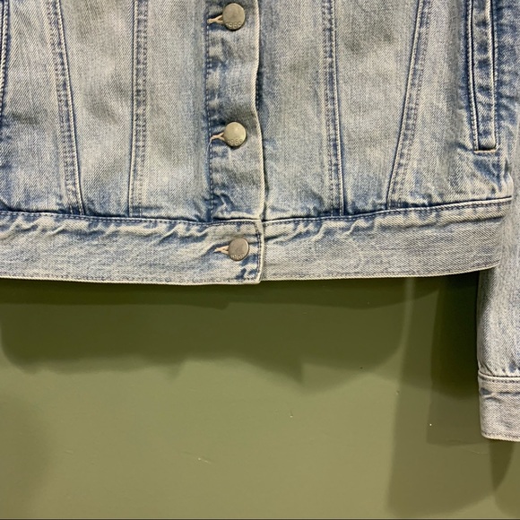GAP 1969 Light Wash Denim Jacket - Picture 6 of 12